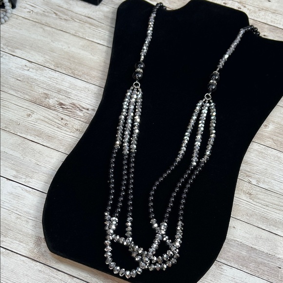 Jewelry - Sparkling Silver Glass Beaded Necklace